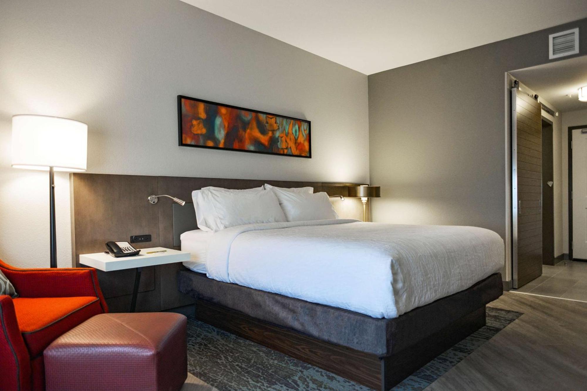 Hilton Garden Inn Louisville Mall Of St. Matthews Exterior foto